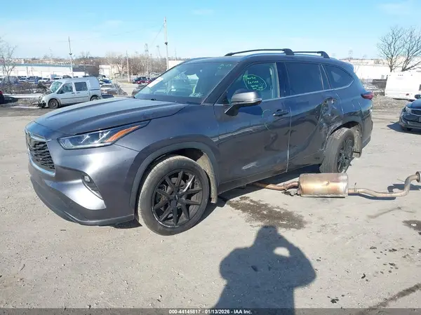 5TDKDRBHXPS020381 2023 TOYOTA HIGHLANDER - Image 2