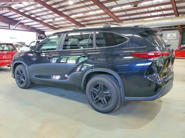 5TDKDRBHXPS022485 2023 TOYOTA HIGHLANDER - Image 2