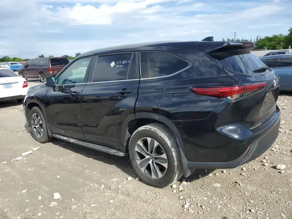 5TDKDRBHXPS02670 2023 TOYOTA HIGHLANDER - Image 2