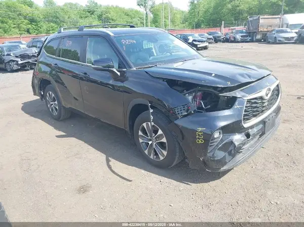 5TDKDRBHXPS030361 2023 TOYOTA HIGHLANDER - Image 1