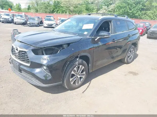 5TDKDRBHXPS030361 2023 TOYOTA HIGHLANDER - Image 2
