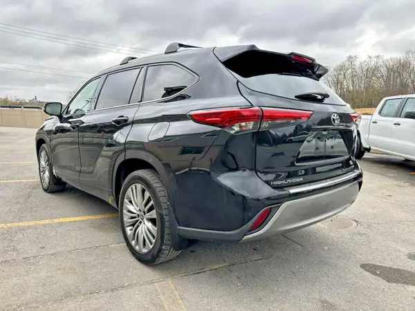5TDKDRBHXPS034006 2023 TOYOTA HIGHLANDER - Image 2