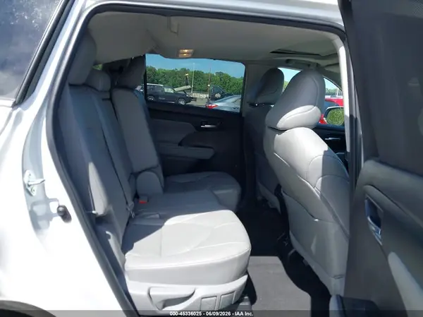 5TDKDRBHXPS045782 2023 TOYOTA HIGHLANDER - Image 8