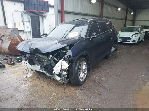 5TDKDRBHXPS506513 2023 TOYOTA HIGHLANDER - Image 2
