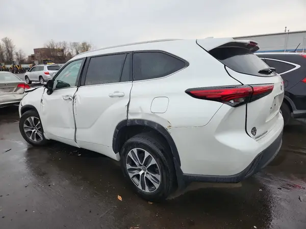 5TDKDRBHXPS508701 2023 TOYOTA HIGHLANDER - Image 2