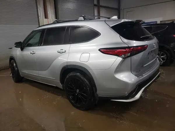5TDKDRBHXPS510559 2023 TOYOTA HIGHLANDER - Image 2
