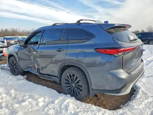 5TDKDRBHXPS512893 2023 TOYOTA HIGHLANDER - Image 2