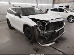 5TDKDRBHXPS513042 2023 TOYOTA HIGHLANDER