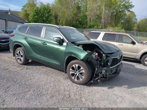 5TDKDRBHXPS515888 2023 TOYOTA HIGHLANDER - Image 1