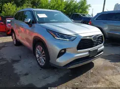 5TDKDRBHXPS516247 2023 TOYOTA HIGHLANDER