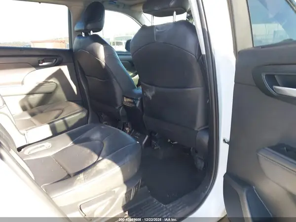 5TDKDRBHXPS520847 2023 TOYOTA HIGHLANDER - Image 8