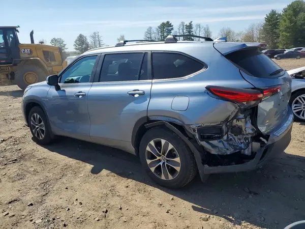 5TDKDRBHXPS521173 2023 TOYOTA HIGHLANDER - Image 2