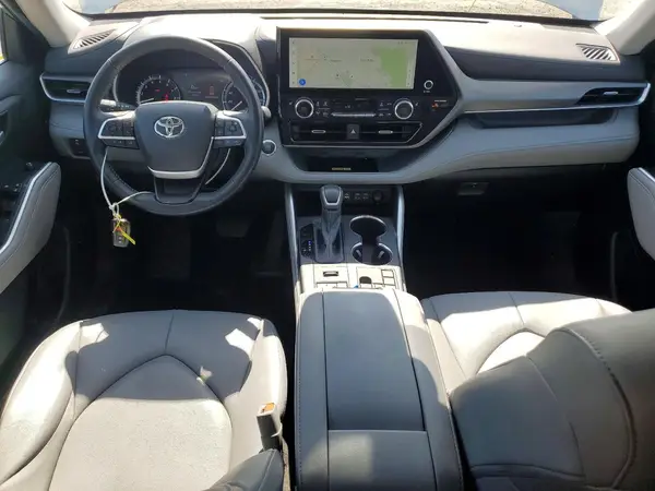 5TDKDRBHXPS521173 2023 TOYOTA HIGHLANDER - Image 8