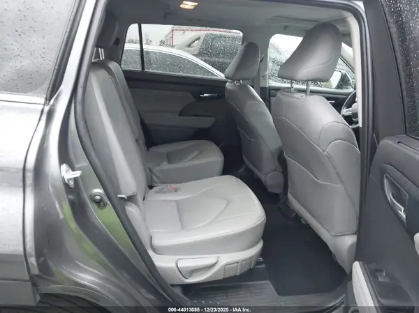 5TDKDRBHXPS522744 2023 TOYOTA HIGHLANDER - Image 8