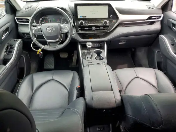 5TDKDRBHXPS525899 2023 TOYOTA HIGHLANDER - Image 8
