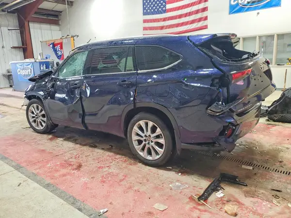 5TDKDRBHXPS527538 2023 TOYOTA HIGHLANDER - Image 2