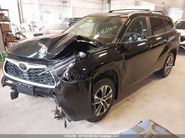 5TDKDRBHXRS048717 2024 TOYOTA HIGHLANDER - Image 2