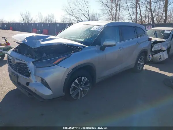 5TDKDRBHXRS531866 2024 TOYOTA HIGHLANDER - Image 2