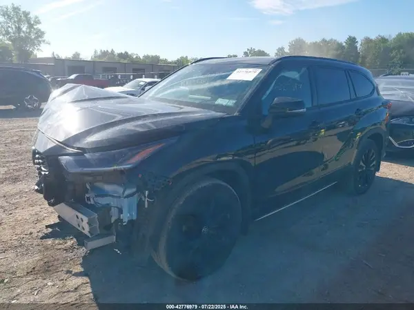 5TDKDRBHXRS533343 2024 TOYOTA HIGHLANDER - Image 2
