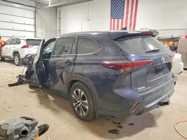 5TDKDRBHXRS534119 2024 TOYOTA HIGHLANDER - Image 2