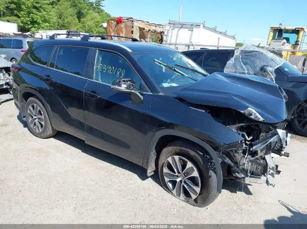 5TDKDRBHXRS536548 2024 TOYOTA HIGHLANDER - Image 1