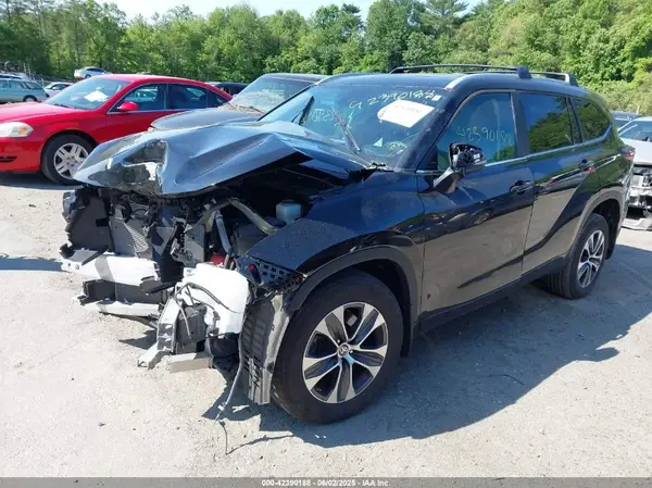 5TDKDRBHXRS536548 2024 TOYOTA HIGHLANDER - Image 2