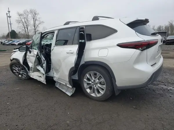 5TDKDRBHXRS544021 2024 TOYOTA HIGHLANDER - Image 2