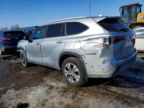 5TDKDRBHXRS550529 2024 TOYOTA HIGHLANDER - Image 2