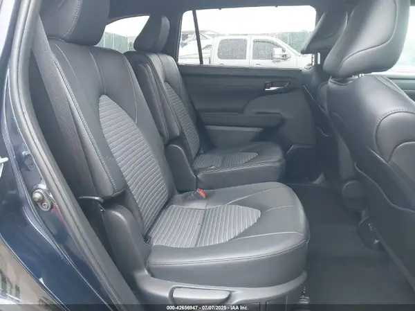 5TDKDRBHXRS551230 2024 TOYOTA HIGHLANDER - Image 8