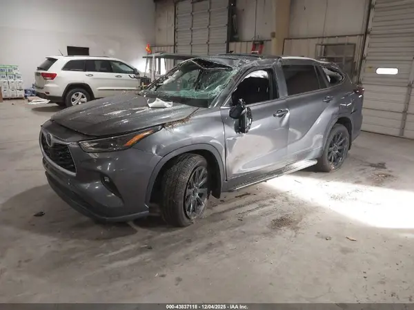 5TDKDRBHXRS552247 2024 TOYOTA HIGHLANDER - Image 2