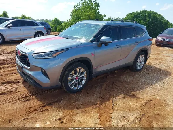 5TDKDRBHXRS553494 2024 TOYOTA HIGHLANDER - Image 2