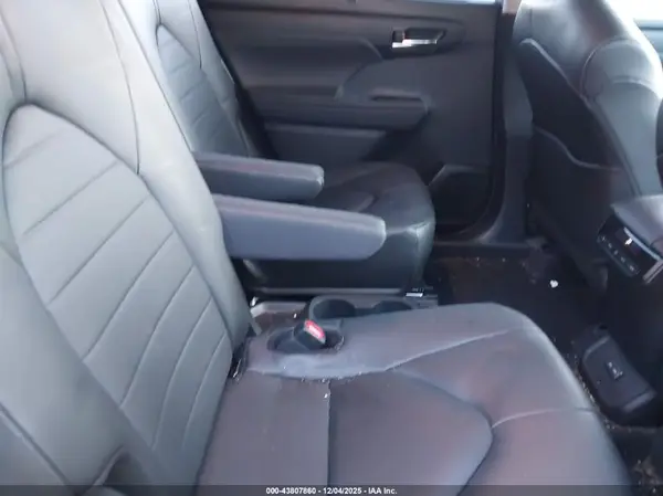 5TDKDRBHXRS555696 2024 TOYOTA HIGHLANDER - Image 8