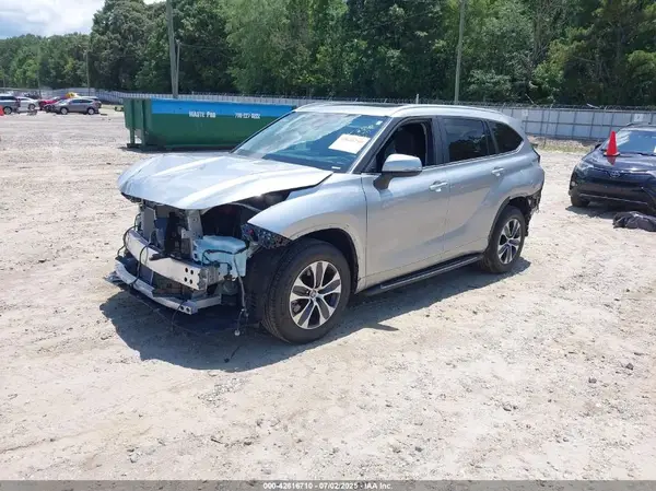 5TDKDRBHXRS563720 2024 TOYOTA HIGHLANDER - Image 2