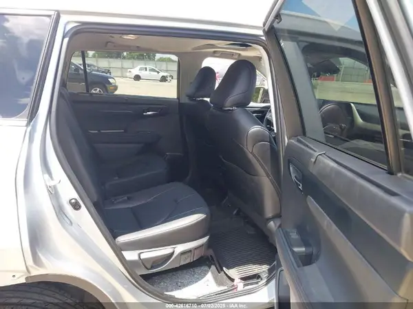 5TDKDRBHXRS563720 2024 TOYOTA HIGHLANDER - Image 8