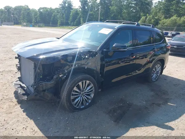 5TDKDRBHXRS564155 2024 TOYOTA HIGHLANDER - Image 2