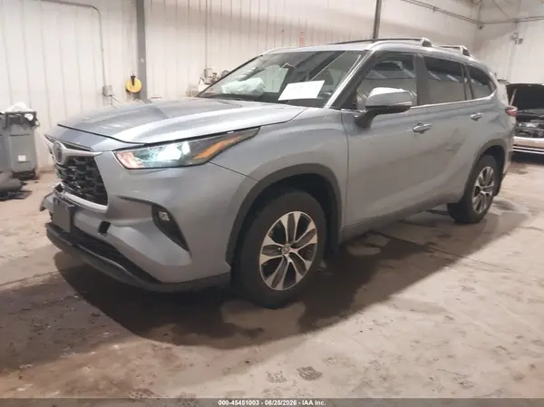 5TDKDRBHXRS567007 2024 TOYOTA HIGHLANDER - Image 2