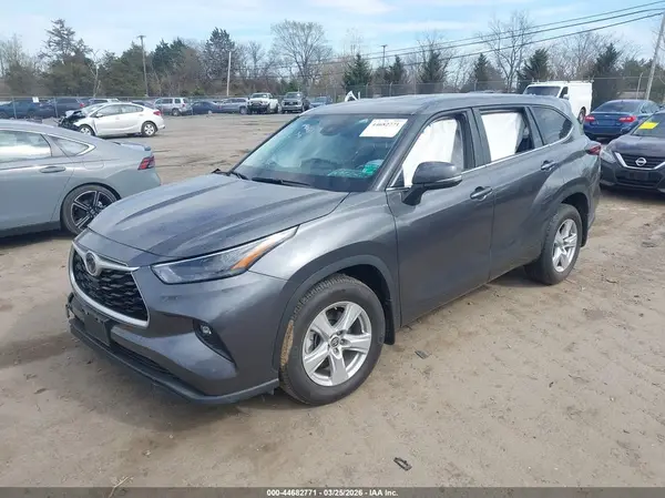 5TDKDRBHXRS567167 2024 TOYOTA HIGHLANDER - Image 2
