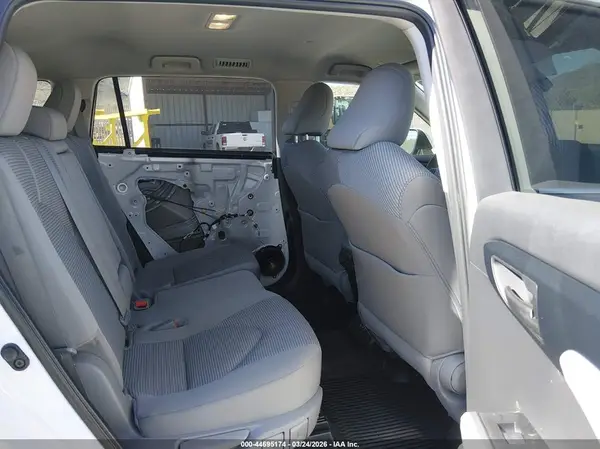 5TDKDRBHXSS582693 2025 TOYOTA HIGHLANDER - Image 8