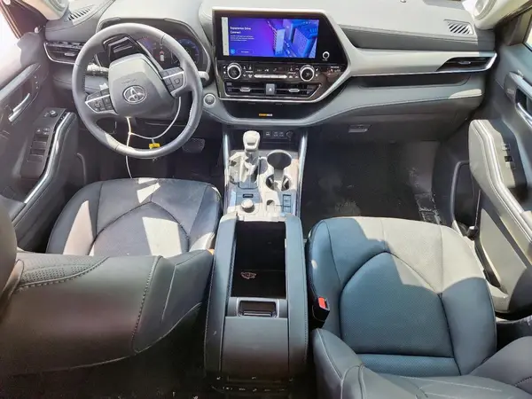 5TDKDRBHXSS582855 2025 TOYOTA HIGHLANDER - Image 8