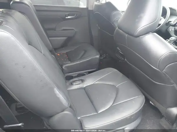 5TDKDRBHXSS588400 2025 TOYOTA HIGHLANDER - Image 8