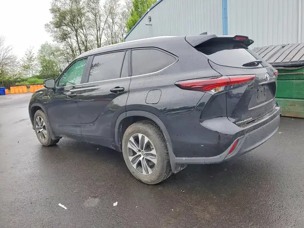 5TDKDRBHXTS601793 2026 TOYOTA HIGHLANDER - Image 2