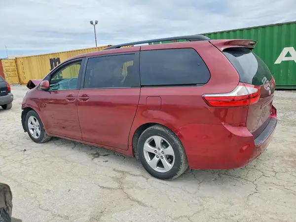 5TDKK3DC0GS691983 2016 TOYOTA SIENNA - Image 2