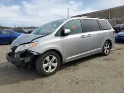 5TDKK3DC0GS699324 2016 TOYOTA SIENNA