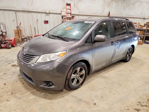 5TDKK3DC0GS704067 2016 TOYOTA SIENNA - Image 1