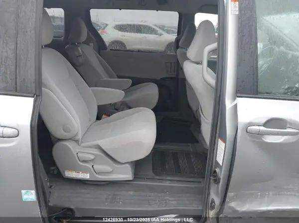 5TDKK3DC0GS716266 2016 TOYOTA SIENNA - Image 8