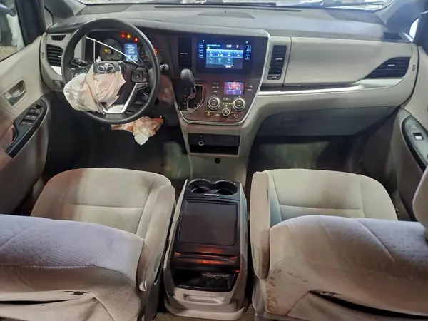 5TDKK3DC0GS721063 2016 TOYOTA SIENNA - Image 8