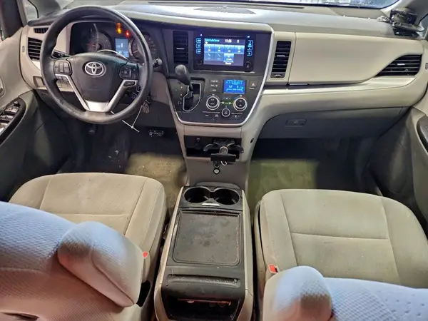 5TDKK3DC0GS724500 2016 TOYOTA SIENNA - Image 8