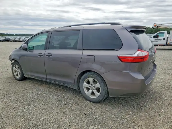 5TDKK3DC0GS725369 2016 TOYOTA SIENNA - Image 2