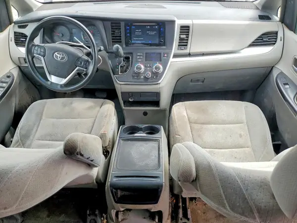 5TDKK3DC0GS725369 2016 TOYOTA SIENNA - Image 8