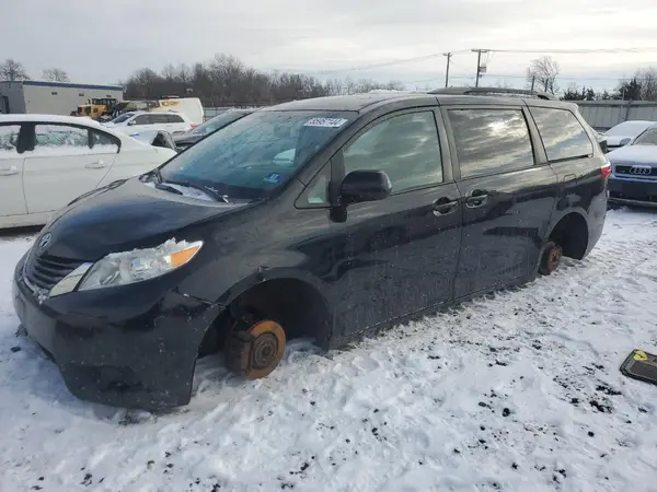 5TDKK3DC0GS739305 2016 TOYOTA SIENNA - Image 1